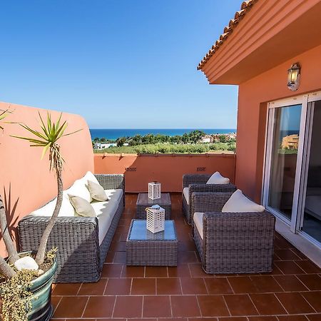 Los Hidalgos Penthouse Манилва Екстериор снимка