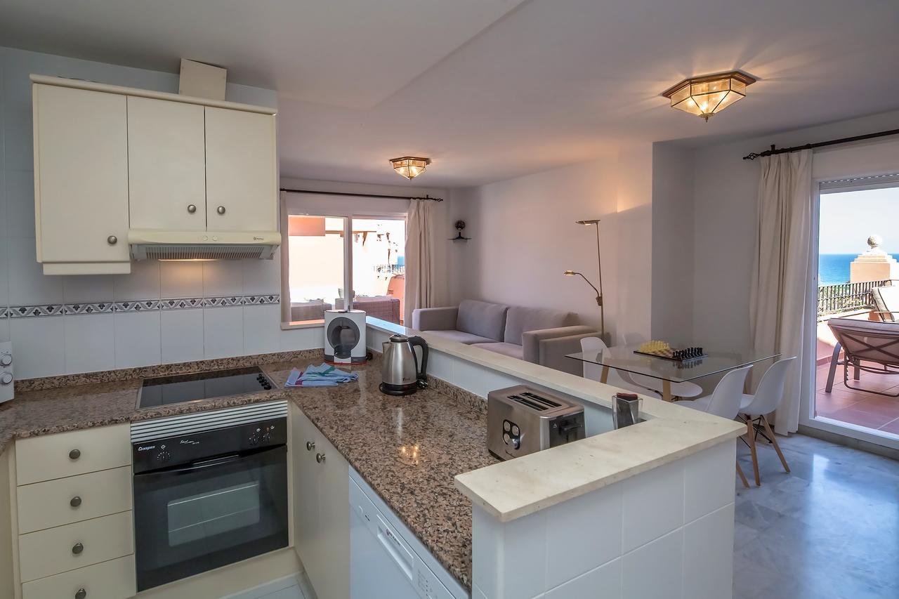 Los Hidalgos Penthouse Манилва Екстериор снимка