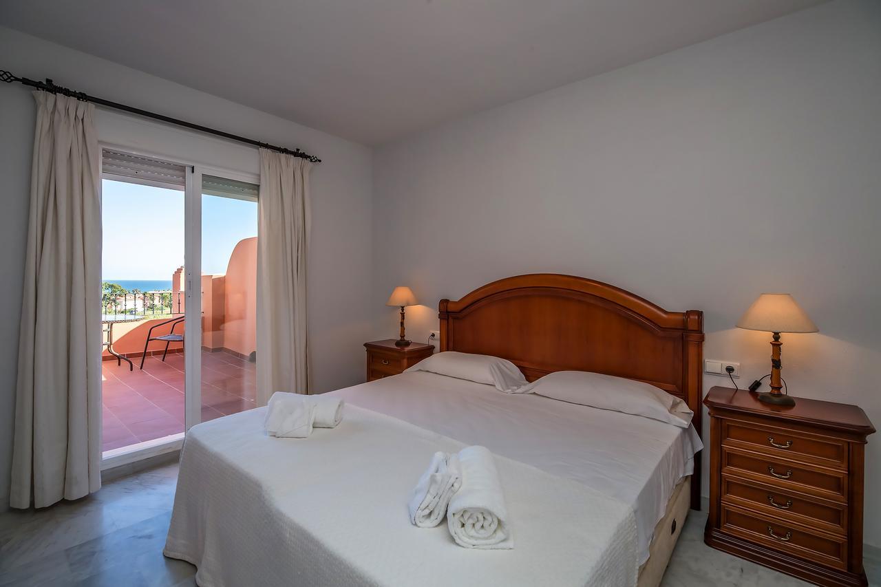 Los Hidalgos Penthouse Манилва Екстериор снимка