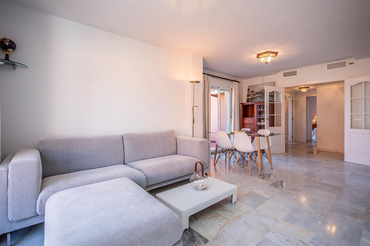 Los Hidalgos Penthouse Манилва Екстериор снимка