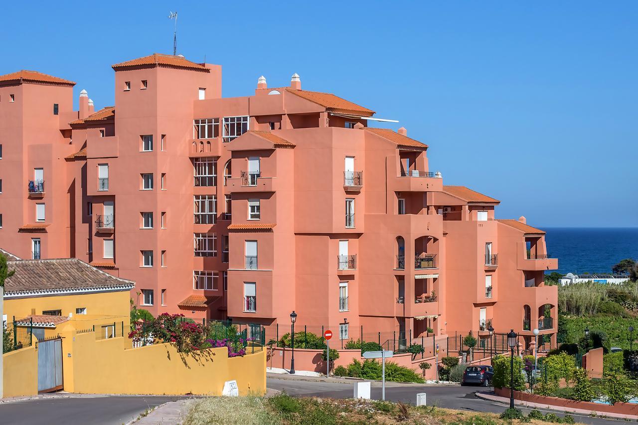Los Hidalgos Penthouse Манилва Екстериор снимка