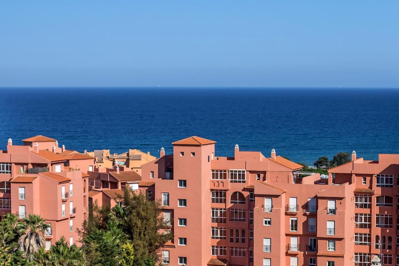 Los Hidalgos Penthouse Манилва Екстериор снимка